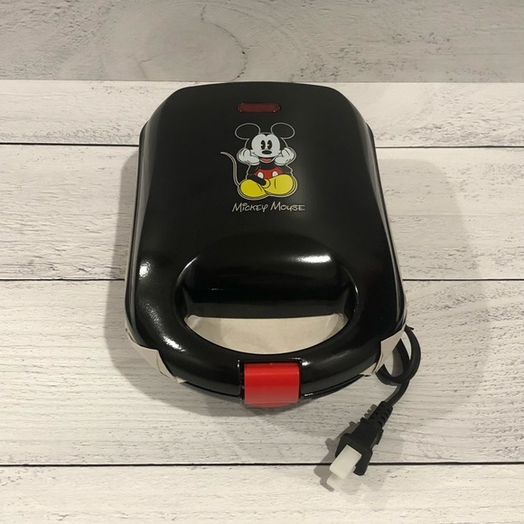 Mickey Mouse Waffle Maker - Brand New - Picture 5 of 11